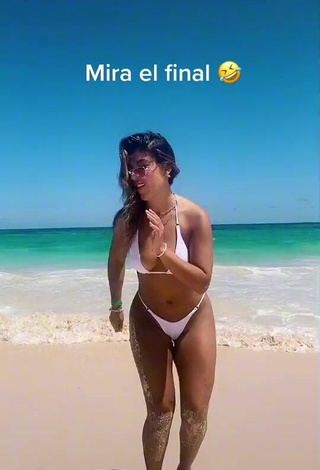 2. Hot Yahaira Plasencia Shows Cleavage in White Bikini at the Beach