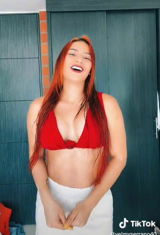6. Sweet Yeimy Serrano Shows Cleavage in Cute Red Crop Top