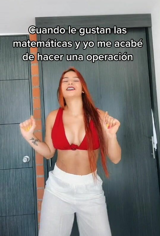 4. Amazing Yeimy Serrano Shows Cleavage in Hot Red Crop Top