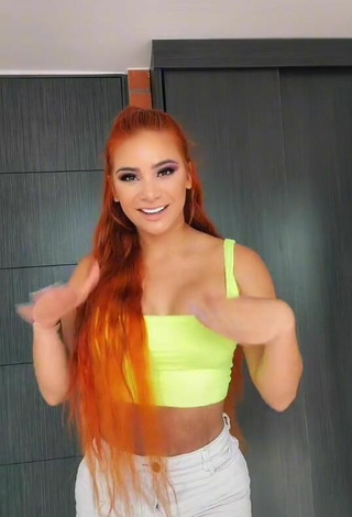 2. Hot Yeimy Serrano Shows Cleavage in Lime Green Crop Top