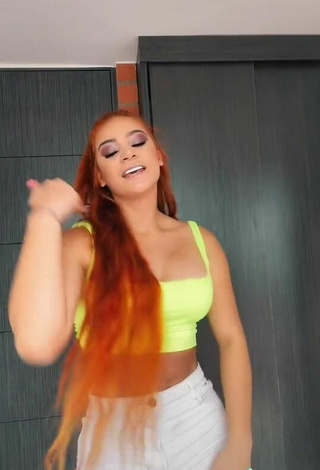 6. Hot Yeimy Serrano Shows Cleavage in Lime Green Crop Top