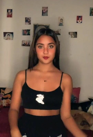 Hot Yess Shows Cleavage in Crop Top