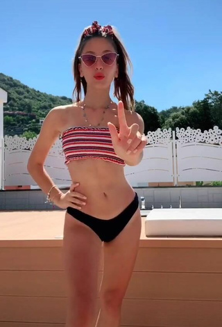 2. Sexy Brunella Cacciuni in Bikini