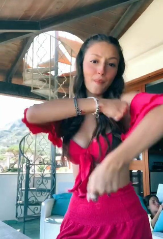 Hottie Brunella Cacciuni Shows Cleavage in Pink Crop Top