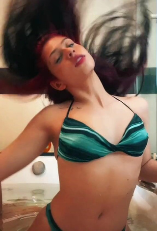 3. Hot Amanda C Shows Cleavage in Bikini Top