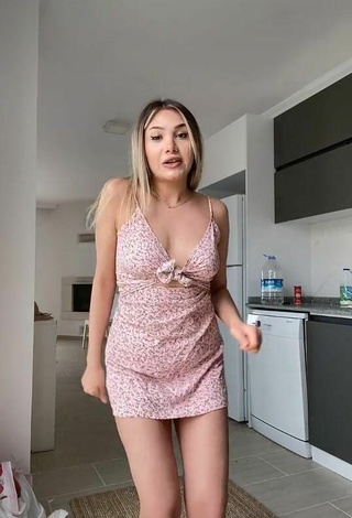 3. Cute aleynabbozz Shows Cleavage in Dress