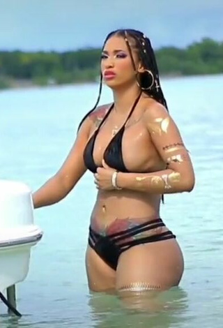 2. Sexy Aliany García in Black Bikini in the Sea