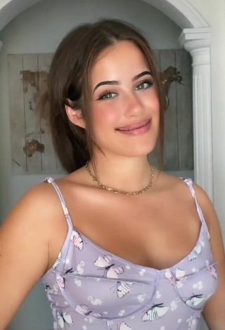 Cute Ana T Shows Cleavage