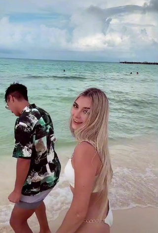 2. Sexy Azul Granton Shows Butt at the Beach