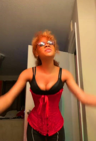 4. Sexy Challan Dang Shows Cleavage in Red Corset