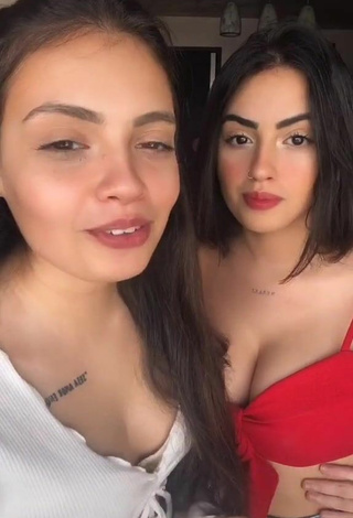Carol & Vitoria (@carolevitoria) - Nude and Sexy Videos on TikTok