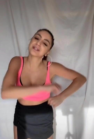 3. Sexy Cora & Marilù Shows Cleavage in Pink Crop Top