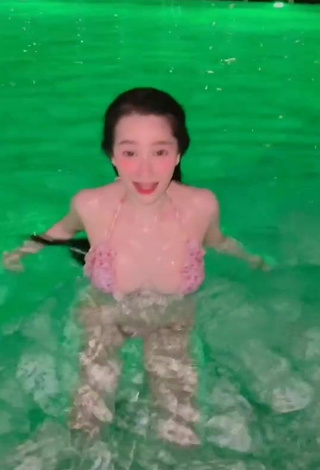 2. Sexy Nuntida Chuangchoo Shows Cleavage in Bikini at the Swimming Pool