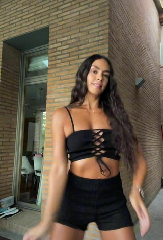 Sexy Cristina Pedroche Shows Cleavage in Black Crop Top