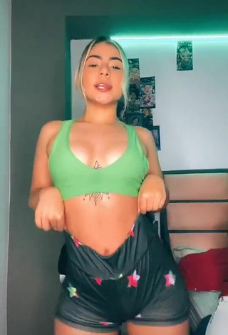 1. Chantall Pizzino Looks Sensual in Green Crop Top and Bouncing Boobs