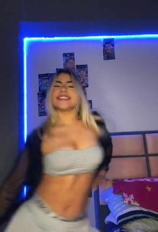 3. Cute Chantall Pizzino Shows Cleavage in Grey Tube Top and Bouncing Tits
