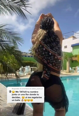 6. Sexy Chantall Pizzino Shows Butt at the Swimming Pool
