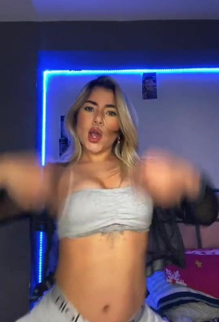 5. Hot Chantall Pizzino Shows Cleavage in Grey Tube Top and Bouncing Tits