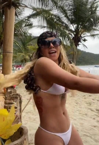 3. Sweet Chantall Pizzino Shows Cleavage in Cute White Bikini at the Beach