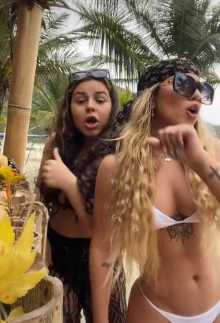 6. Hottie Chantall Pizzino Shows Cleavage in Bikini at the Beach