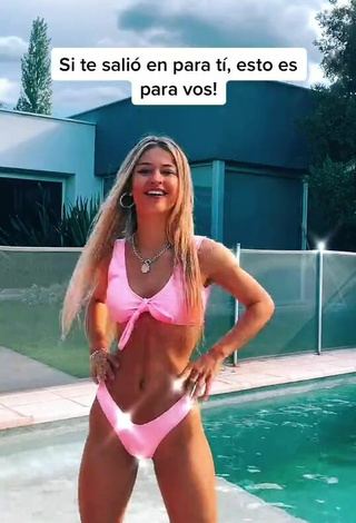 1. Emiestoco Looks Sweetie in Pink Bikini at the Pool