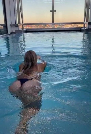 Wonderful Erna Husko Shows Butt at the Pool