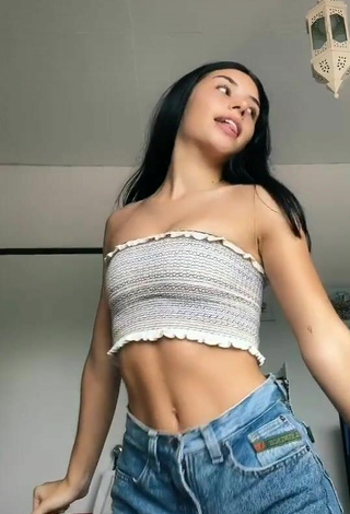 6. Sexy Ferchu Gimenez Shows Cleavage in Grey Tube Top