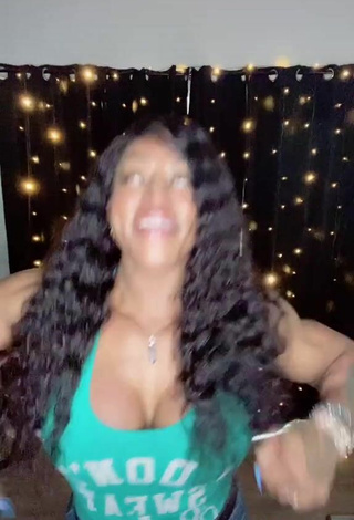 5. Amazing Monique Jones Shows Cleavage and Bouncing Breasts