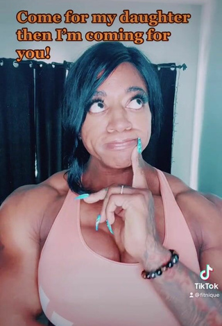 4. Sexy Monique Jones Shows Cleavage in Beige Crop Top