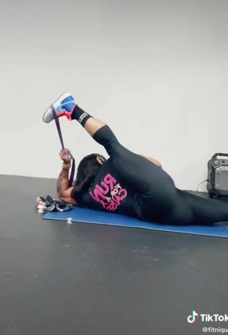 5. Sexy Monique Jones in Black Leggings while doing Fitness Exercises
