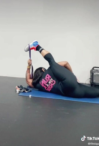 6. Sexy Monique Jones in Black Leggings while doing Fitness Exercises