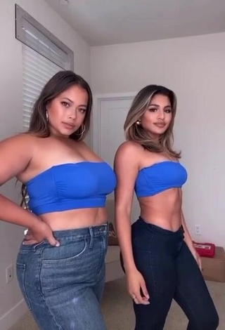 6. Sexy Gabriela Bandy Shows Cleavage in Blue Tube Top
