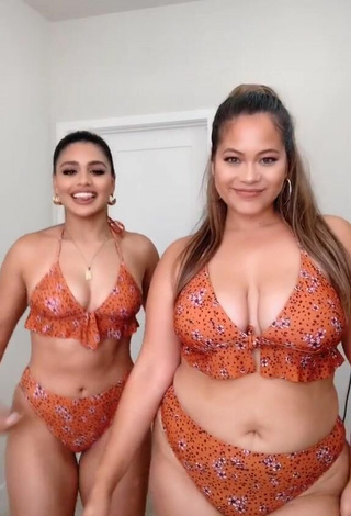 2. Really Cute Gabriela Bandy Shows Cleavage in Floral Bikini and Bouncing Boobs