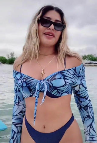 2. Beautiful Gabriela Bandy Shows Cleavage in Sexy Bikini in the Sea