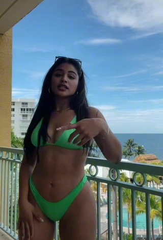 3. Sexy Gabriela Bandy Shows Cleavage in Green Bikini