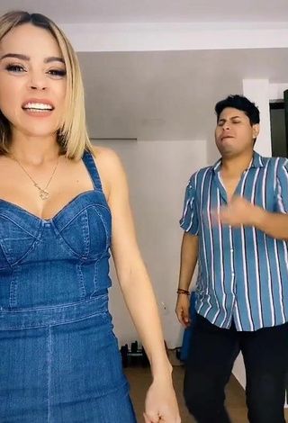 5. Sexy Gabriela Ramírez Shows Cleavage in Bodysuit