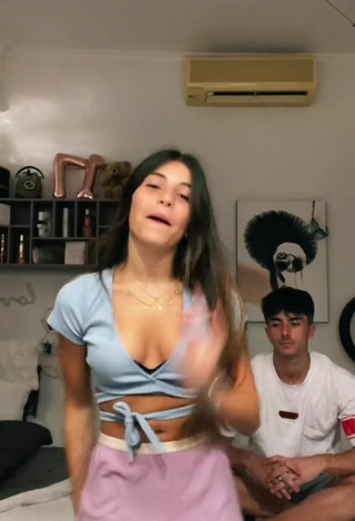 6. Sexy Giuls Shows Cleavage in Blue Crop Top