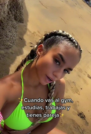 6. Cute Laia Fidalgo Vega Shows Cleavage in Light Green Bikini