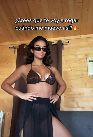 2. Sexy Laia Fidalgo Vega Shows Cleavage in Bikini Top