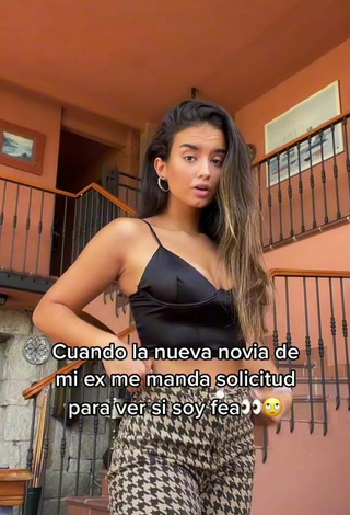 Sexy Laia Fidalgo Vega Shows Cleavage in Black Crop Top