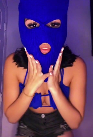 2. Hot Jennifer Garcia Shows Cleavage in Blue Bikini Top
