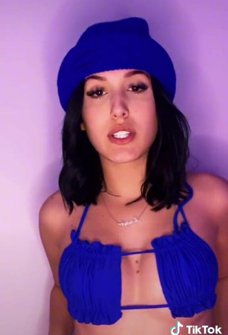 5. Sexy Jennifer Garcia Shows Cleavage in Blue Bikini Top