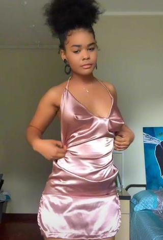2. Hot Jessica Mashaba Shows Cleavage in Pink Dress and Bouncing Boobs Braless