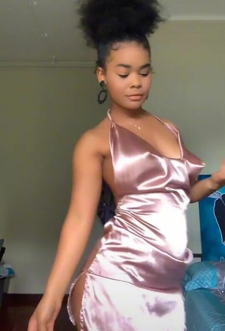 5. Hot Jessica Mashaba Shows Cleavage in Pink Dress and Bouncing Boobs Braless