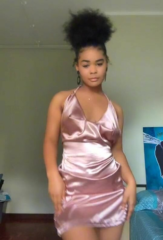 6. Hot Jessica Mashaba Shows Cleavage in Pink Dress and Bouncing Boobs Braless
