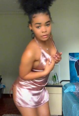 Sexy Jessica Mashaba Shows Cleavage in Pink Dress without  Brassiere and Bouncing Boobs