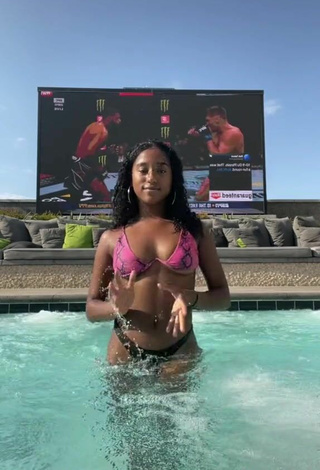 3. Hot Kyla Imani Shows Cleavage in Bikini at the Pool