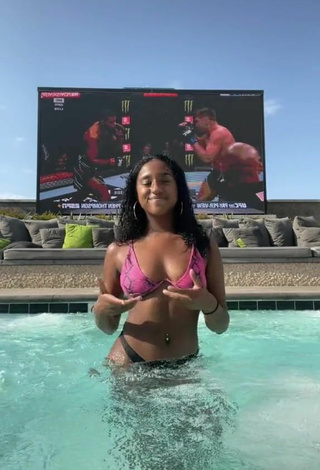 4. Hot Kyla Imani Shows Cleavage in Bikini at the Pool