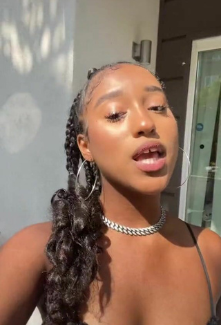 3. Beautiful Kyla Imani Shows Cleavage in Sexy Crop Top