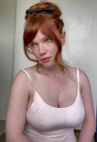 4. Sexy Levi Coralynn Shows Nipples without  Brassiere